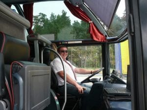 プロの運転手の話を聞く機会が大事
