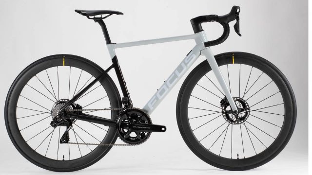 新型DURA-ACE Di2, ULTEGRA Di2搭載