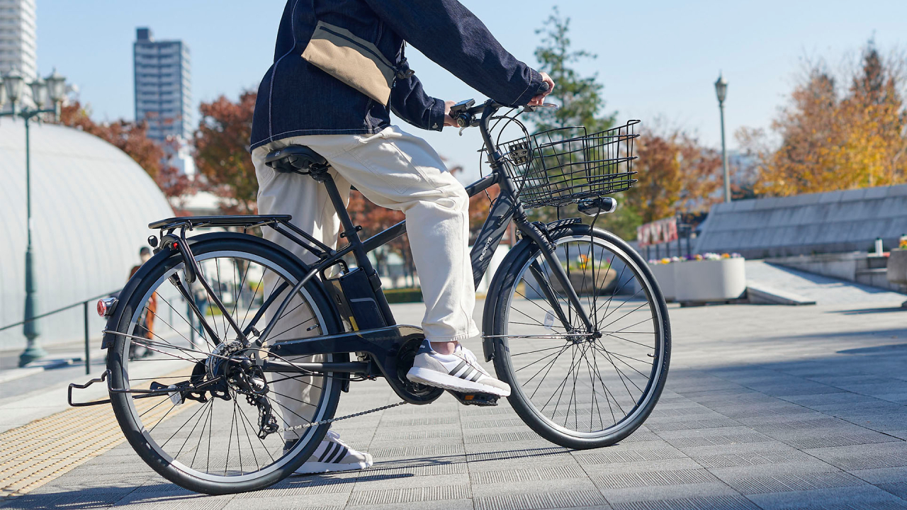 あさひから、通勤や通学をもっと快適にする電動アシスト自転車が登場!
