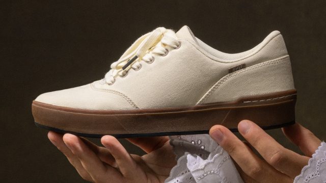 スペシャライズドがMTBでも街乗りでも使えるフラペシューズなど3つのニューアイテムを同時発売!