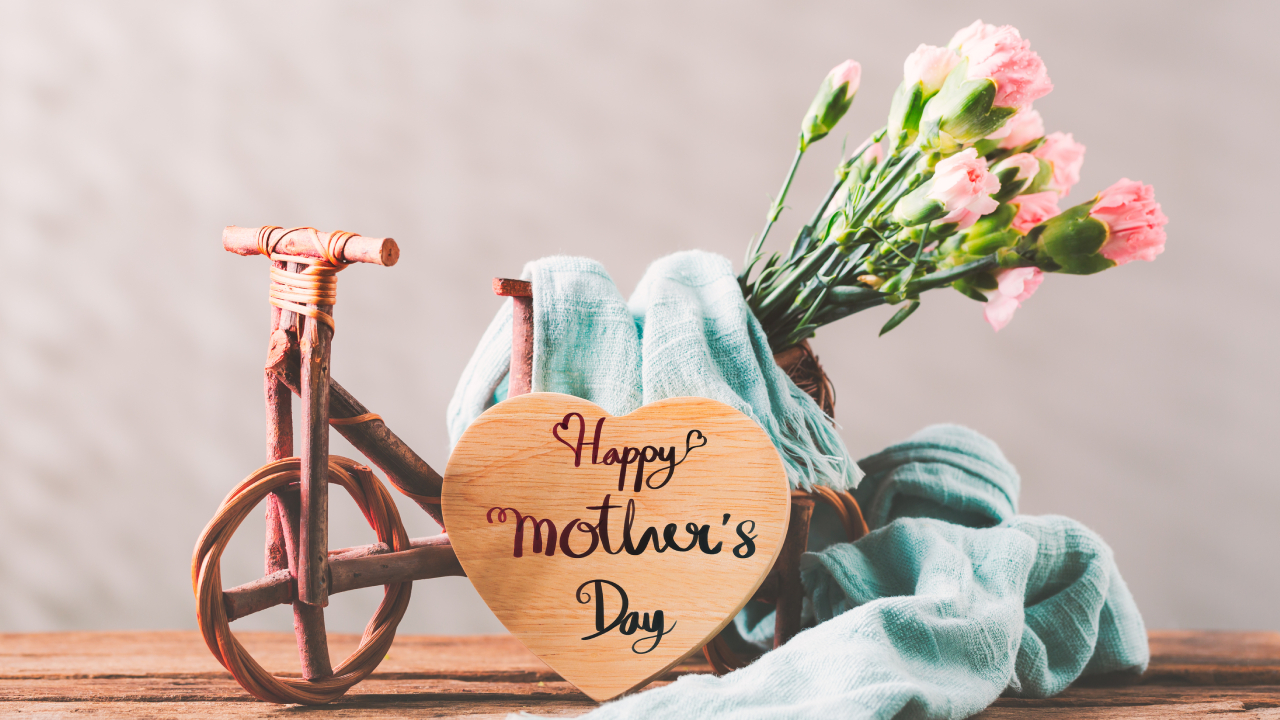 母の日のプレゼントにおすすめの自転車と関連グッズを大特集!ヘルメットやレインコートも